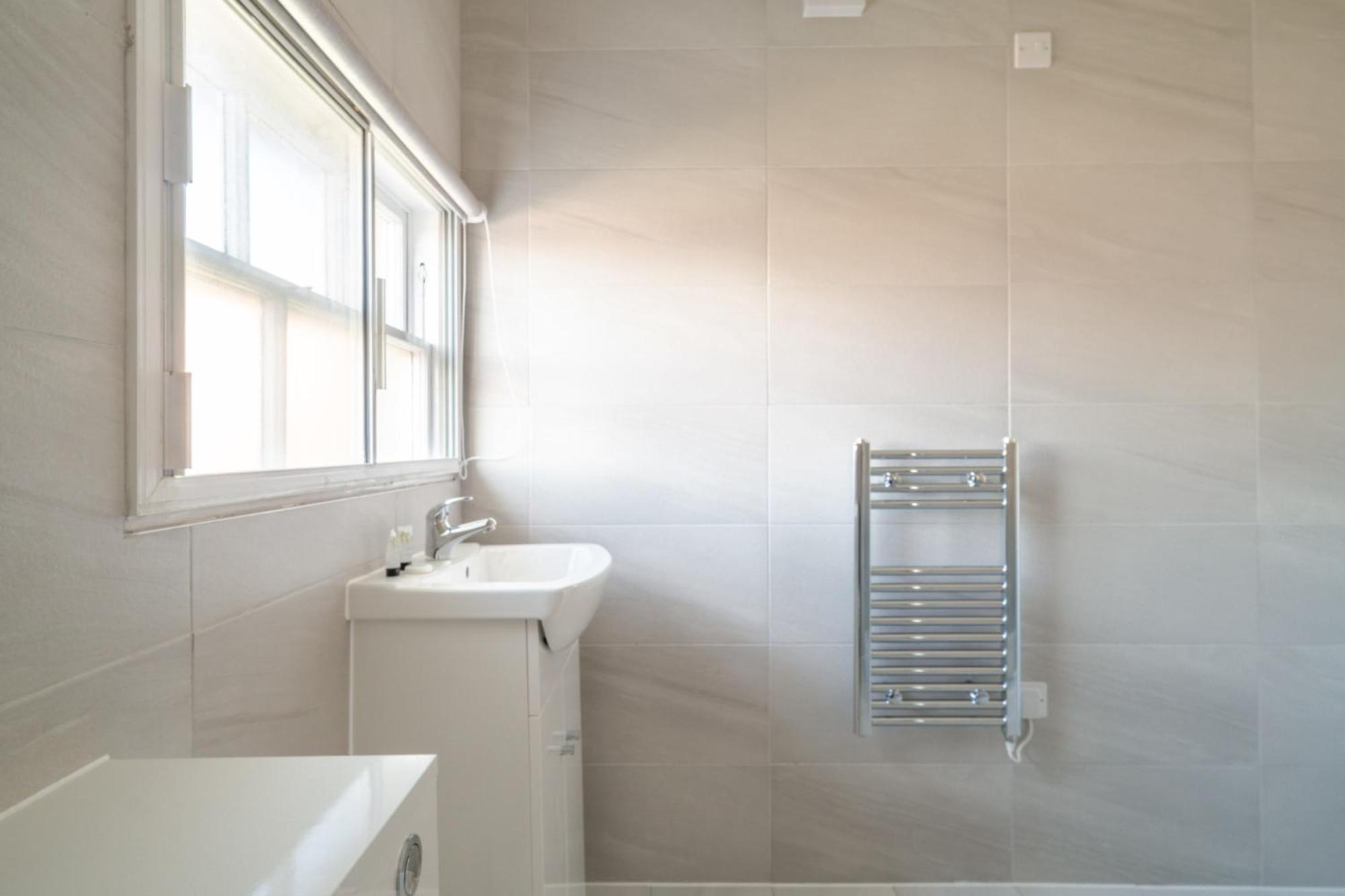 Charming 1 Bedroom In Apartment Liverpool