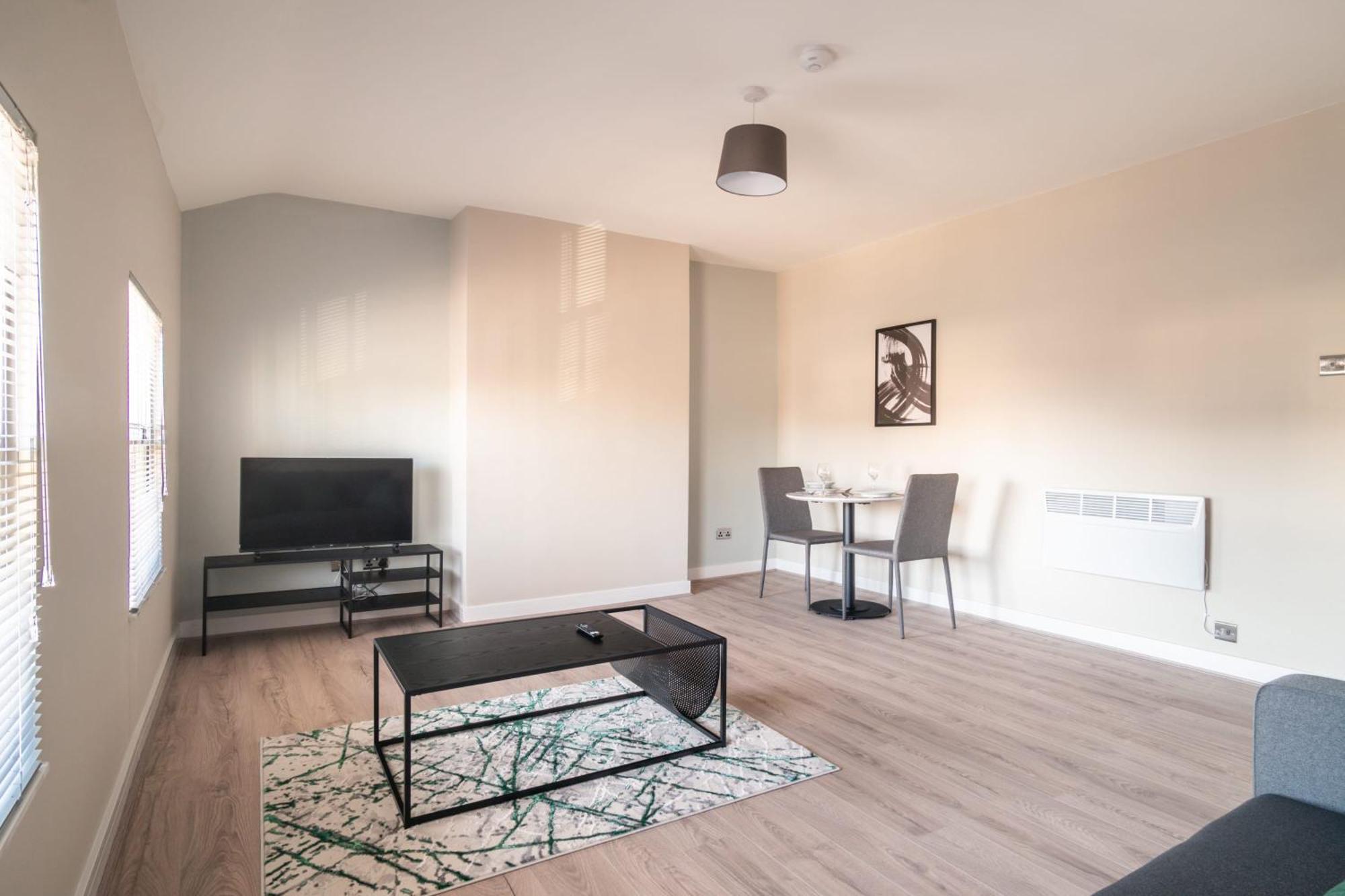 Charming 1 Bedroom In Apartment Liverpool